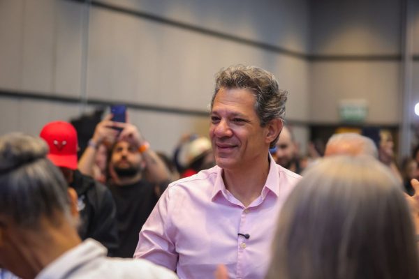 Após derrotas, Haddad continua sendo destaque no PT, mas futuro em 2030 é incerto