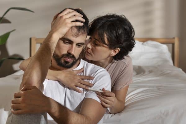 Como o “fenômeno da observação” afeta o sexo e dificulta orgasmos