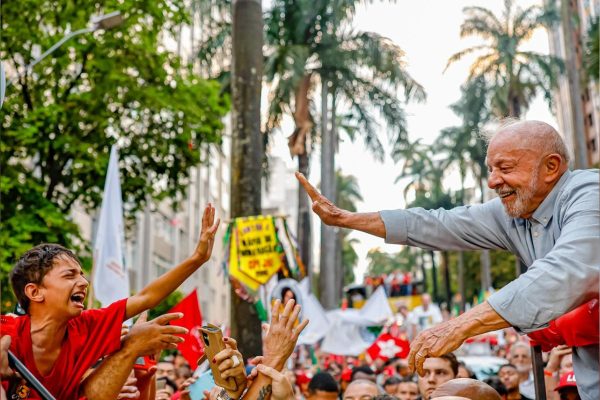 PT em Minas busca nova estratégia para recuperar votos para Lula