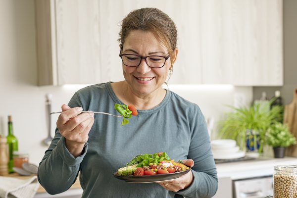 Dicas de Alimentação para Aumentar a Longevidade Após os 50 Anos