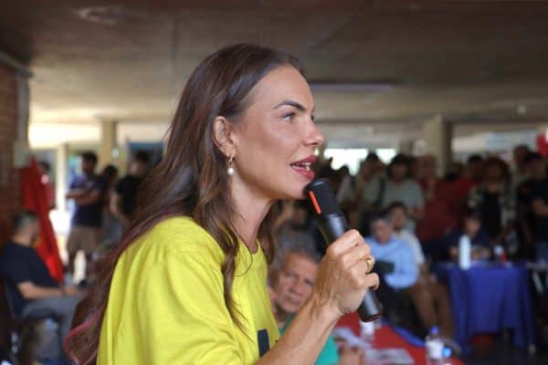Paula Belmonte opta por neutralidade no 2º turno das eleições para GDF
