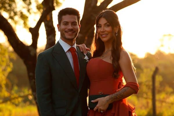 Após fim do relacionamento, ex de Arthur Aguiar responde a rumores de traição e dívida