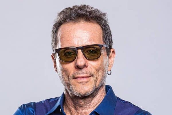 Tony Bellotto fala sobre carreira, política e desafios pessoais em entrevista