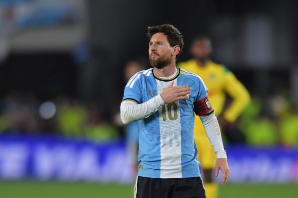 Lionel Messi encerra carreira na seleção argentina com vitória sobre Benin