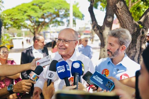 Alckmin promete reforma no Judiciário em novo governo Lula durante evento no DF