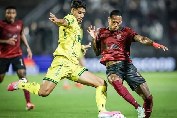 Brasileirão: Mirassol empata com Bragantino mesmo com um a menos