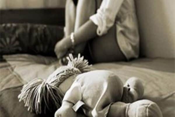 Pai é preso no RJ após filha de 5 anos relatar abusos a professora