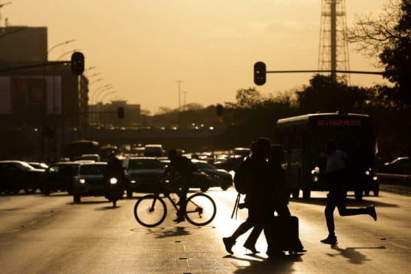 Defesa Civil emite alerta de baixa umidade no Distrito Federal