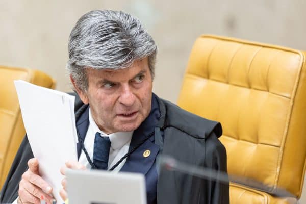 Luiz Fux ordena liberação de acesso ao inquérito das Fake News pelo STF