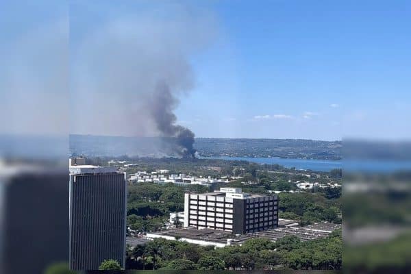 Fumaça de Incêndio Próximo ao Ibama Chama Atenção na Asa Norte