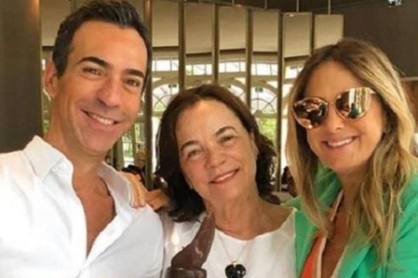 César Tralli recorda falecimento da mãe em acidente aéreo quatro anos depois