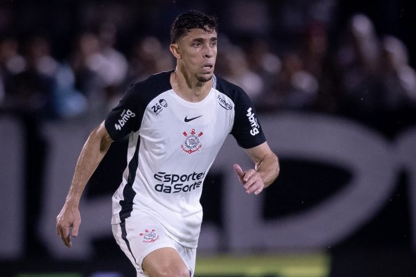 Gabriel Paulista defende Fernando Diniz após demissão do Corinthians