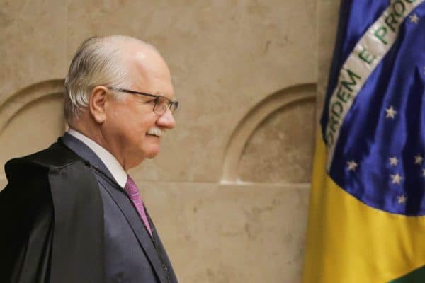 Fachin recusa pedido de Fux para acessar inquérito das Fake News