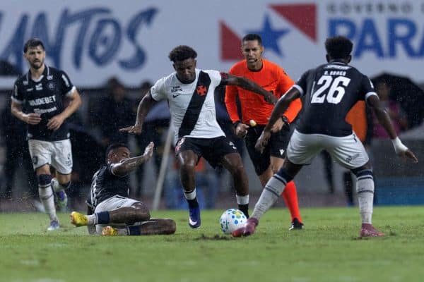 30ª rodada do Brasileirão começa com Vasco, São Paulo, Vitória e Remo em campo neste sábado (10/10)