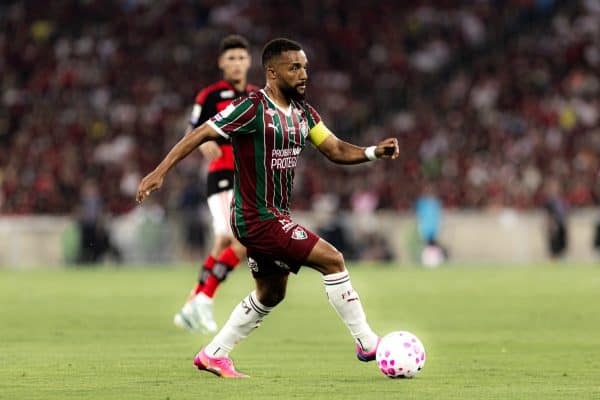 Samuel Xavier critica decisão de não expulsar Pulgar em Flamengo x Fluminense