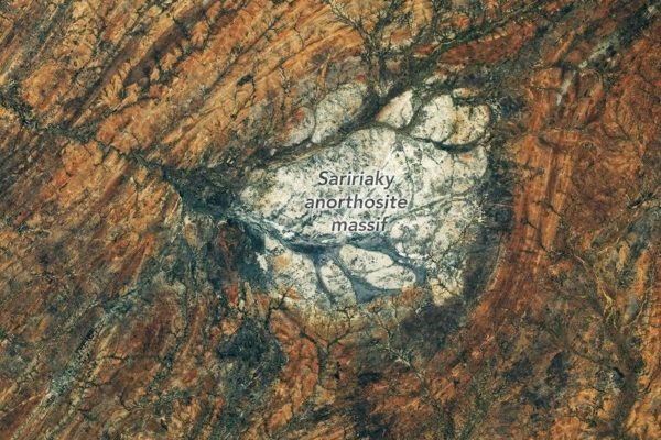 NASA Registra Formação Rochosa em Madagascar Similar à da Lua