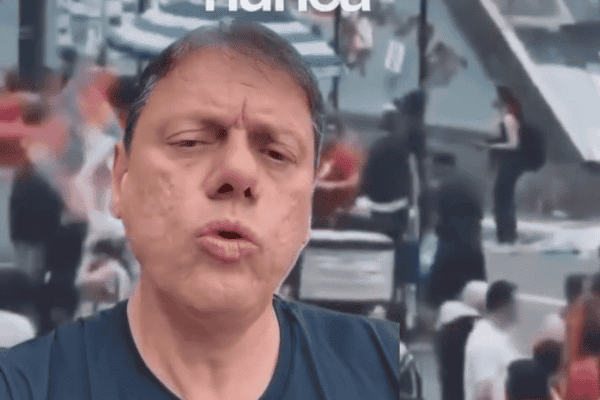 Tarcísio de Freitas critica vandalismo em ato pró-Lula na Avenida Paulista