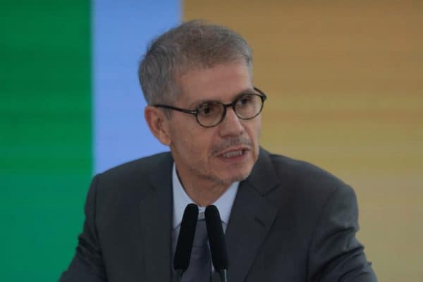 Ministro de Lula afirma não ter dúvidas sobre interferência dos EUA nas eleições