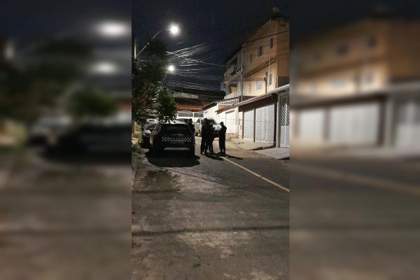 Homem atira três vezes contra ex-mulher e foge no DF