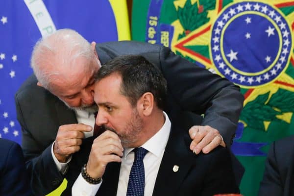 Lula critica participação de Andrei Rodrigues em festa de Vorcaro em Londres