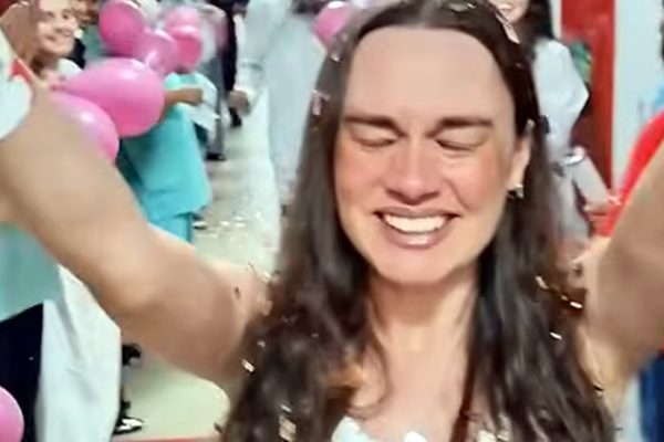 Herica Elaine Silva retorna para casa após dois anos internada em hospital