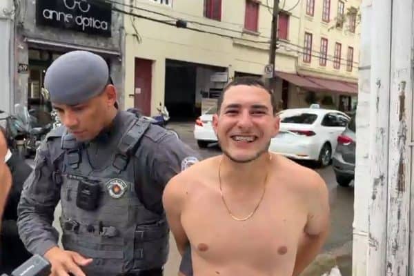 Homem é detido após esfaquear o pai e tentar matar a esposa em São Paulo