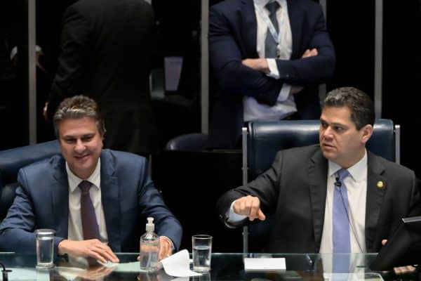 Governo avalia votar PEC da Segurança na próxima semana sem definição sobre maioridade penal