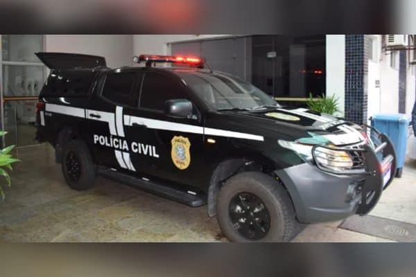 Homem de 68 anos é detido após menina de 9 anos relatar abuso a professora