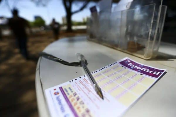 Resultados da Lotofácil 3806 e outras loterias sorteadas em 16/10