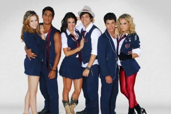 Atores de Rebelde lamentam falecimento de Lua Blanco, intérprete de Roberta