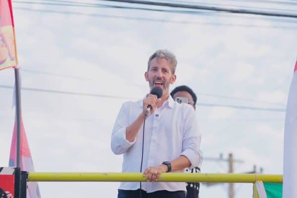 Leandro Grass Propõe Microcrédito de 2% ao Ano para Feirantes do DF