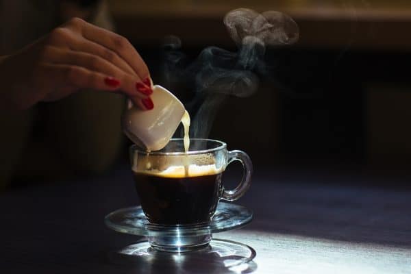 Consumo diário de café pode levar à tolerância, mas é reversível