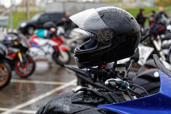 Motoboys organizam manifestação pró-Lula em SP após reunião de Flávio com sindicato