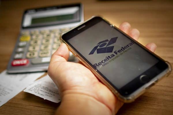 Quase 10 mil contribuintes do DF na malha fina do IR 2026 serão avisados