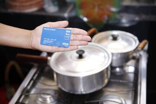 Mais de 33 mil precisam trocar Cartão Prato Cheio no DF até 30 de novembro