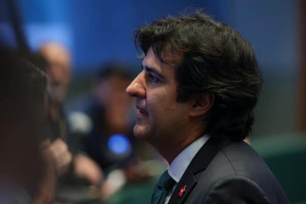 Gabriel Magno solicita investigação ao MPDFT sobre Estéfane em escola do Gama