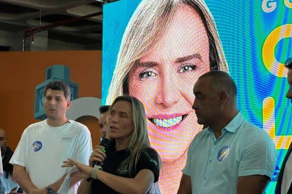 Celina Leão promete isonomia salarial para Polícia Penal no DF se reeleita