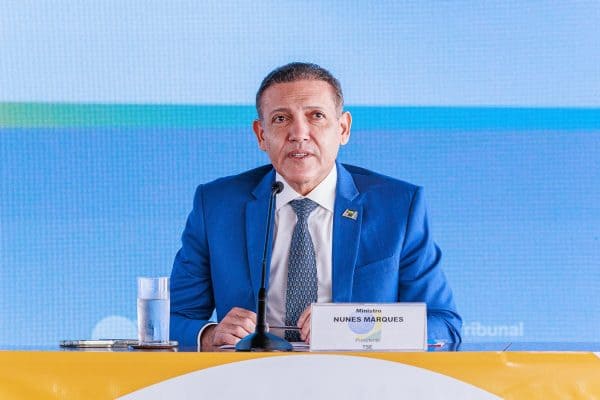 Kassio Nunes Marques ordena remoção de 20 conteúdos contra Lula em redes sociais