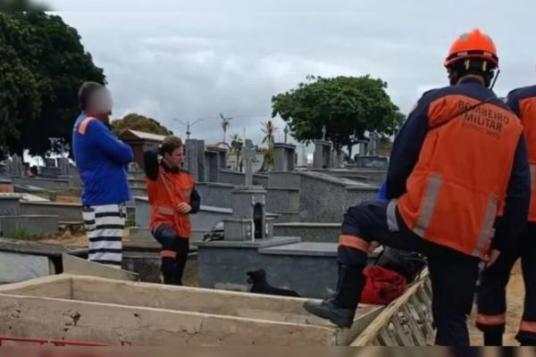 Homem morre após cair em túmulo do pai no Espírito Santo