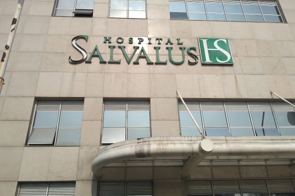 Hospital Salvalus é multado por demora para informar óbito à Prefeitura