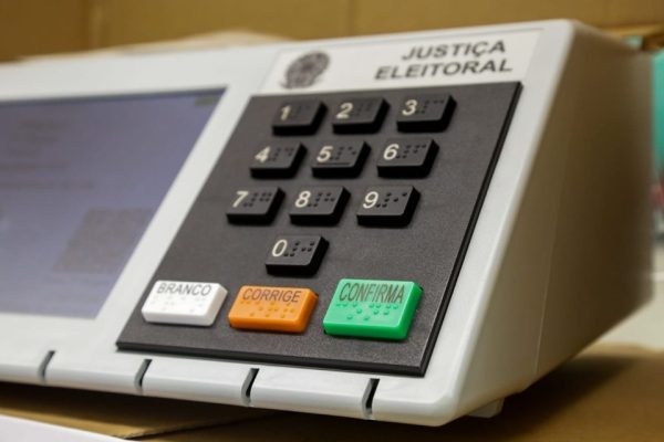 TRE-DF substituiu 12 urnas eletrônicas por falhas técnicas