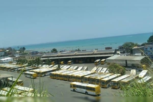 Semob afirma que “adesivação clandestina” impediu saída de ônibus em Salvador