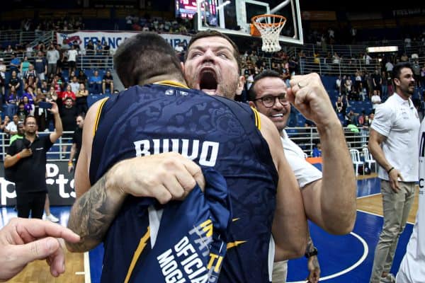 Dono do Mogi, Victor Sarro quer impulsionar o NBB e critica o Corinthians; veja vídeo