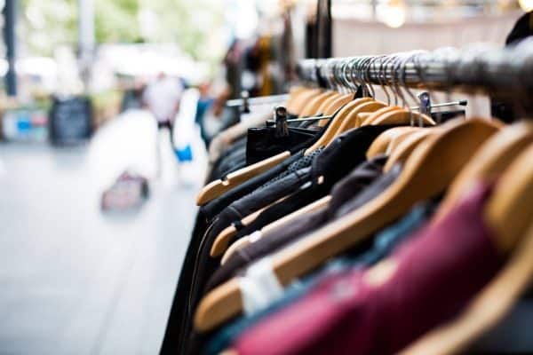 Pesquisa da CNC: intenção de compras cai pelo terceiro mês seguido