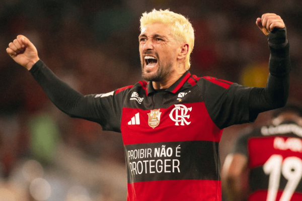 Brasileirão: Flamengo vence Atlético-MG e reassume a liderança no Maracanã