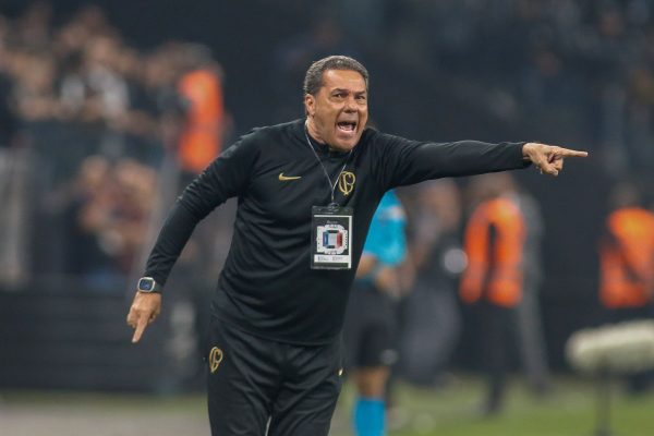 Luxemburgo afirma que treinaria o Corinthians se tivesse sido procurado