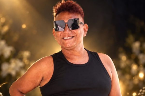 Humorista Janny Andrade morre aos 53 anos, um ano após cirurgia bariátrica