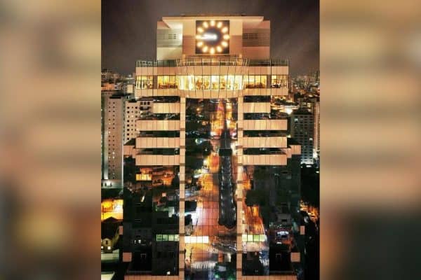 Edifício apontado como “hub” de suspeitos de lavagem para o PCC abriga restaurante do Guia Michelin