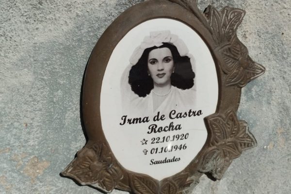 Meimei morreu aos 24 anos e atrai peregrinos a túmulo em BH 80 anos depois