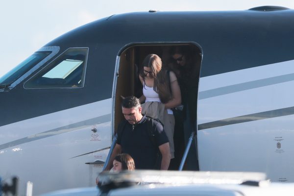 Após deixar o Brasil, Flávio Bolsonaro está em situação regular nos EUA
